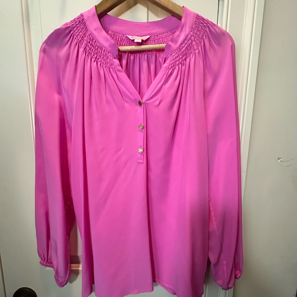 Lilly Pulitzer Elsa silk top. Size medium, pink. Like new!